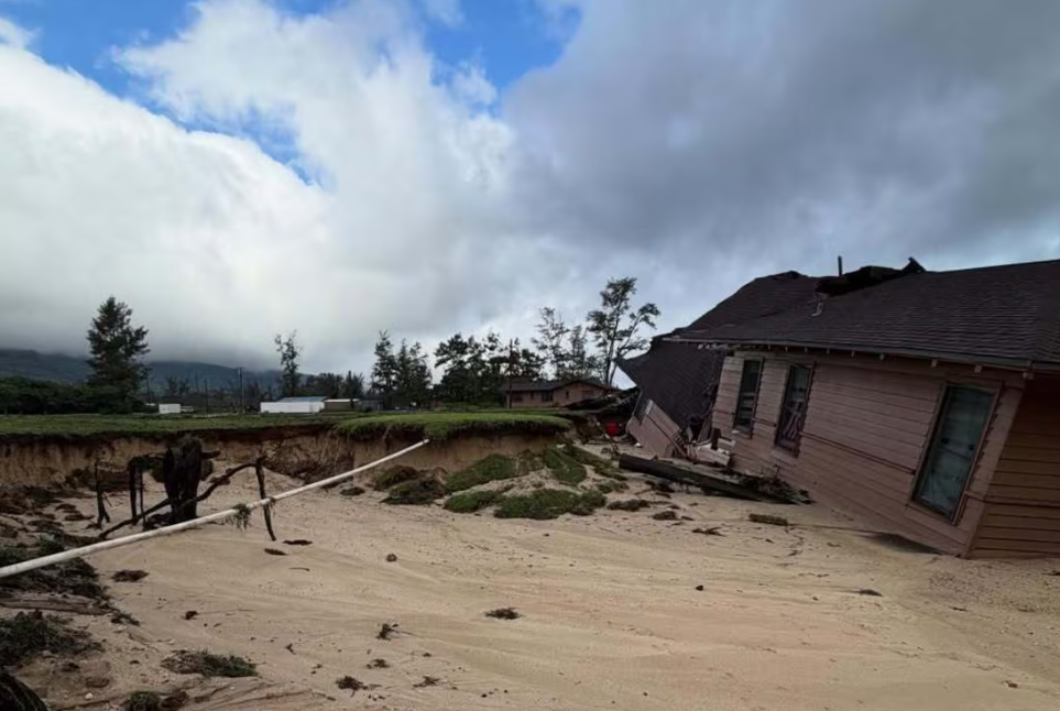 Hawaii Threatened by Floods