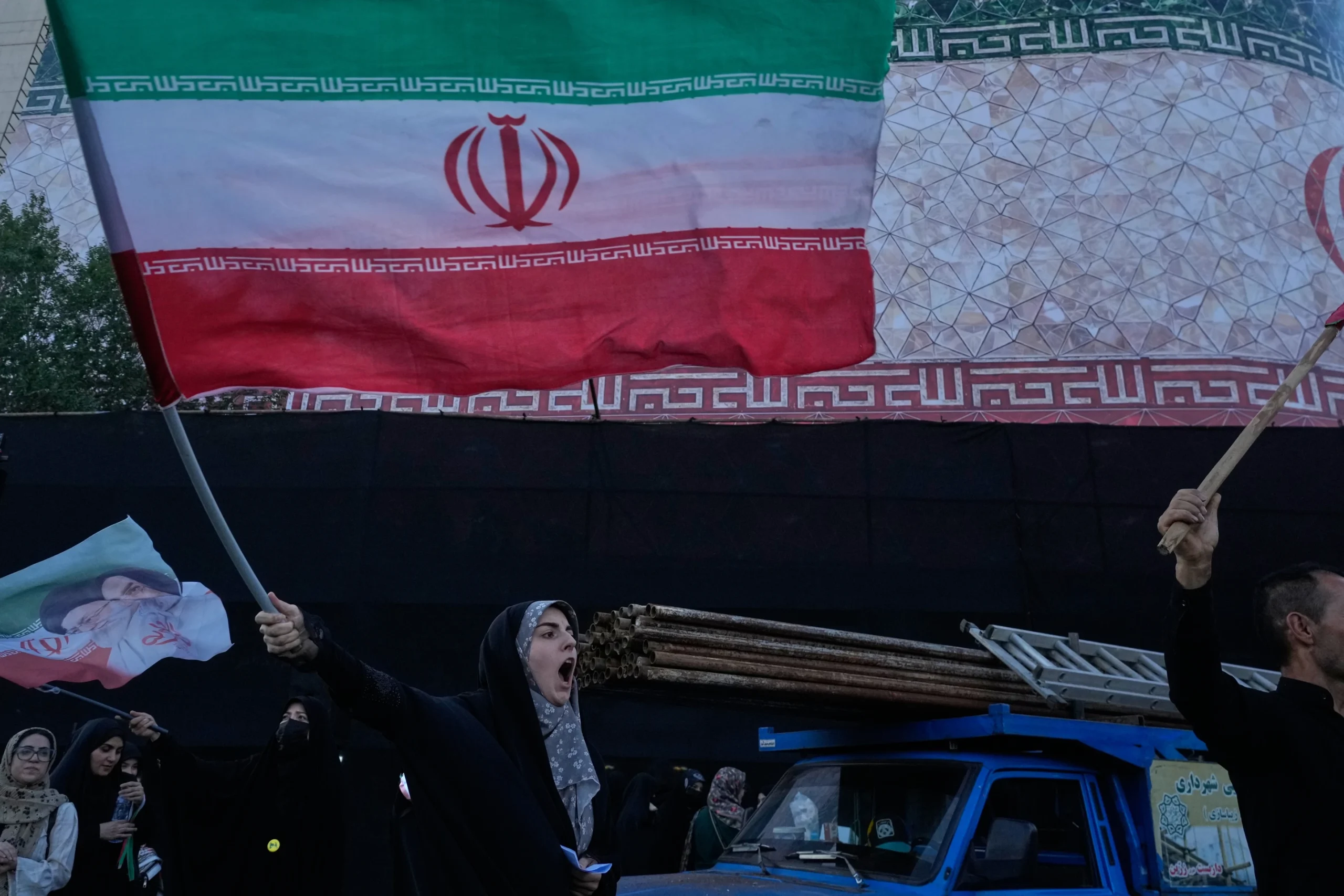 Deal is reached to end Iran war and Trump orders stop to US naval blockade